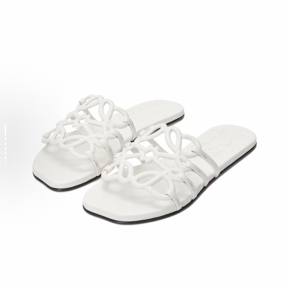 Loewe White Sandals with Thong-Style Design